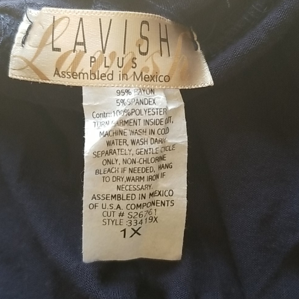 Navy top Plus sized. - Picture 4 of 4